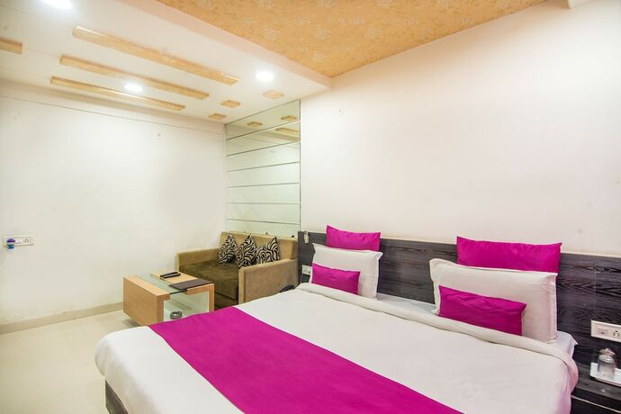 Imagen de la habitación del Hotel Morya Regency. Foto 27