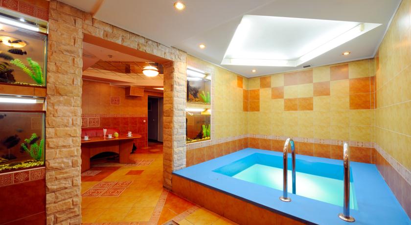 Imagen de la piscina del Hotel Moryak. Foto 11