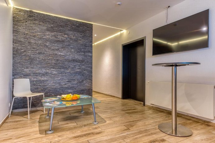 Imagen de los interiores del Hotel Mosa. Foto 9