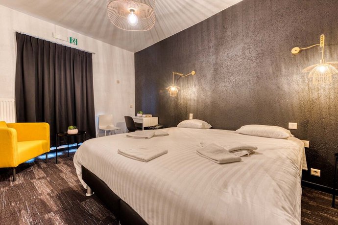 Imagen de la habitación del Hotel Mosa. Foto 6