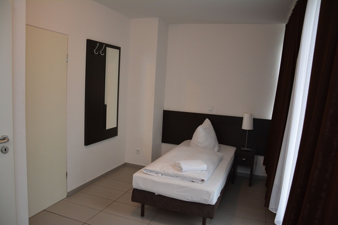 Imagen de la habitación del Hotel Mosel Frankfurt. Foto 13