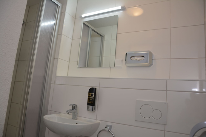 Imagen de la habitación del Hotel Mosel Frankfurt. Foto 17