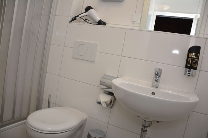 Imagen de la habitación del Hotel Mosel Frankfurt. Foto 18