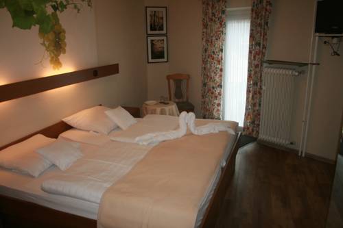 Imagen de la habitación del Hotel Mosel Weinhotel Steffensberg. Foto 3