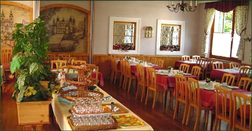 Imagen del bar/restaurante del Hotel Moser. Foto 3