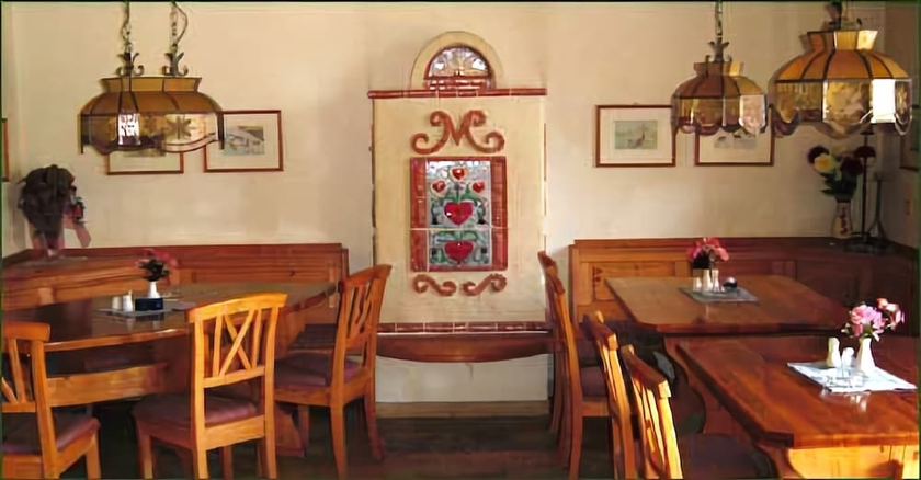 Imagen del bar/restaurante del Hotel Moser. Foto 4