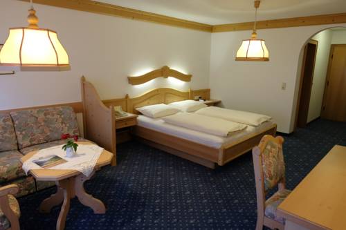Imagen de la habitación del Hotel Moserhof, Wangle. Foto 2