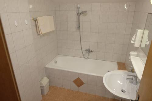 Imagen de la habitación del Hotel Moserhof, Wangle. Foto 9