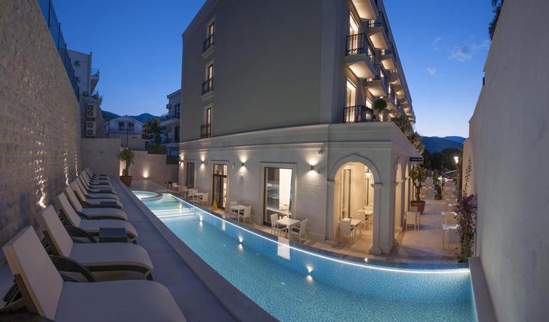 Imagen de la piscina del Hotel Moskva, Budva. Foto 13