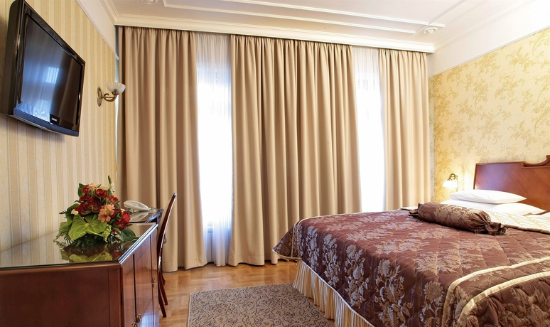 Imagen de la habitación del Hotel Moskva, Stari Grad. Foto 6