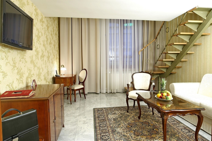 Imagen de los interiores del Hotel Moskva, Stari Grad. Foto 16