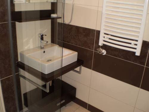 Imagen general del Hotel Mosoly Apartman. Foto 10