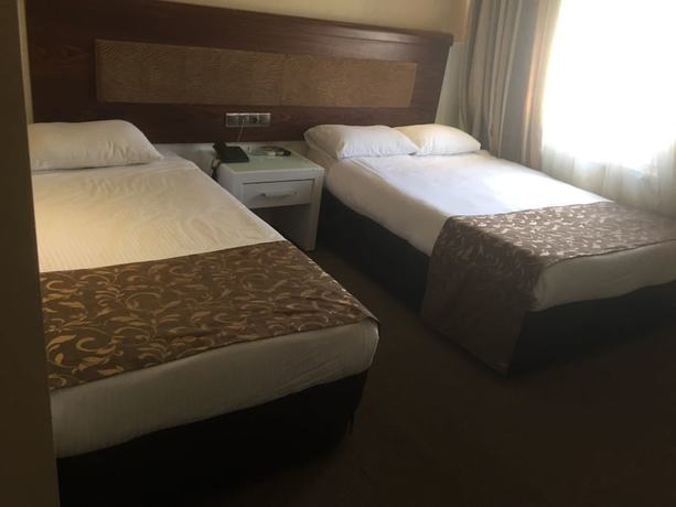 Imagen de la habitación del Hotel Mostar, Muratpaşa. Foto 3