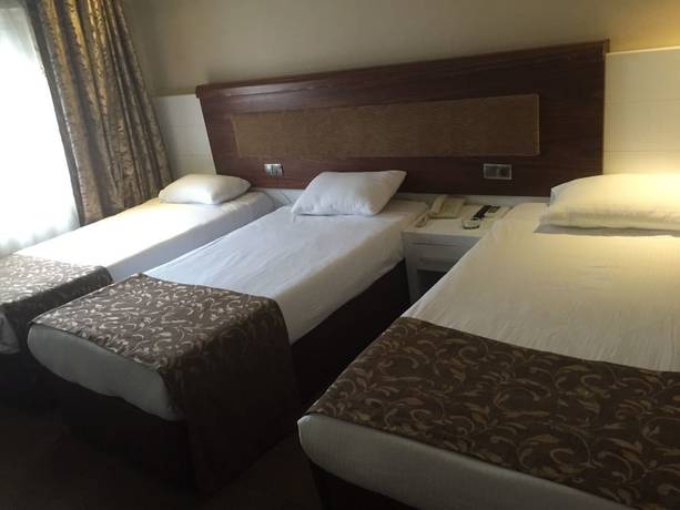 Imagen de la habitación del Hotel Mostar, Muratpaşa. Foto 8