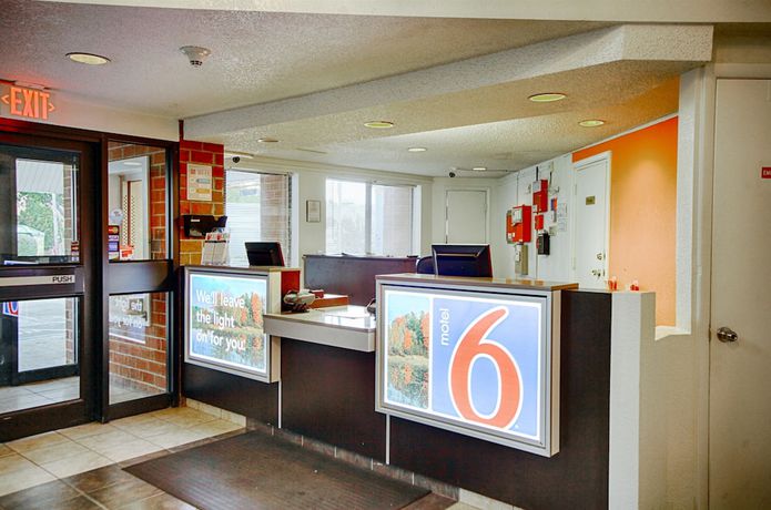 Imagen de los interiores del Hotel Motel 6 Albany, NY. Foto 20