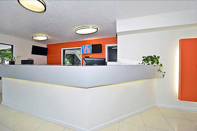 Imagen de los interiores del Hotel Motel 6 Albany, Ny - Airport. Foto 16