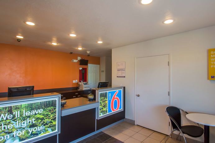 Imagen de los interiores del Hotel Motel 6 Arcata, CA - Cal Poly Humboldt. Foto 19