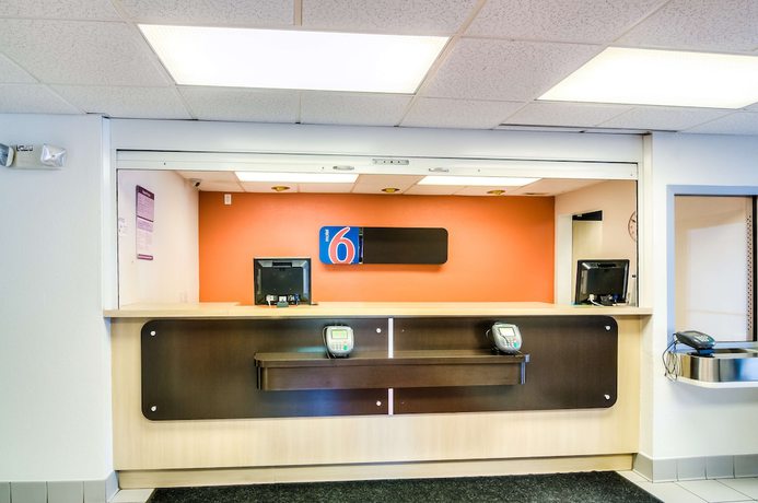 Imagen de los interiores del Hotel Motel 6 Arlington Heights, IL - Chicago North Central. Foto 19
