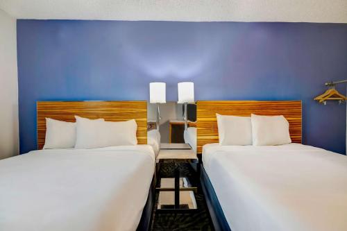 Imagen de la habitación del Hotel Motel 6 Arlington TX Entertainment District. Foto 14