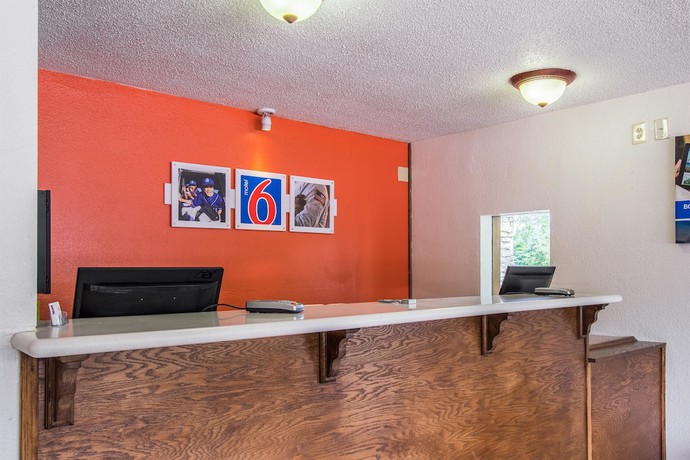 Imagen de los interiores del Hotel Motel 6 Ashland, Oh. Foto 18