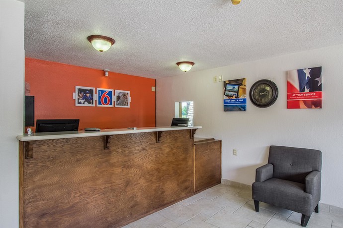 Imagen de los interiores del Hotel Motel 6 Ashland, Oh. Foto 19