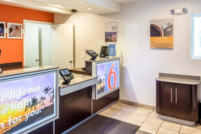 Imagen de los interiores del Hotel Motel 6 Bakersfield, Ca - East. Foto 18