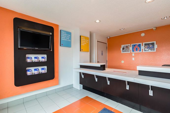 Imagen de los interiores del Hotel Motel 6 Beaverton, Or. Foto 19