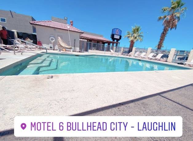 Imagen de la piscina del Hotel Motel 6 Bullhead City, AZ. Foto 18