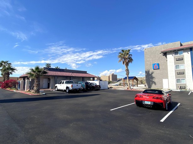 Imagen general del Hotel Motel 6 Bullhead City, AZ. Foto 5