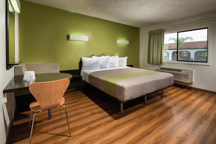 Imagen de la habitación del Hotel Motel 6 Canoga Park, Ca. Foto 6