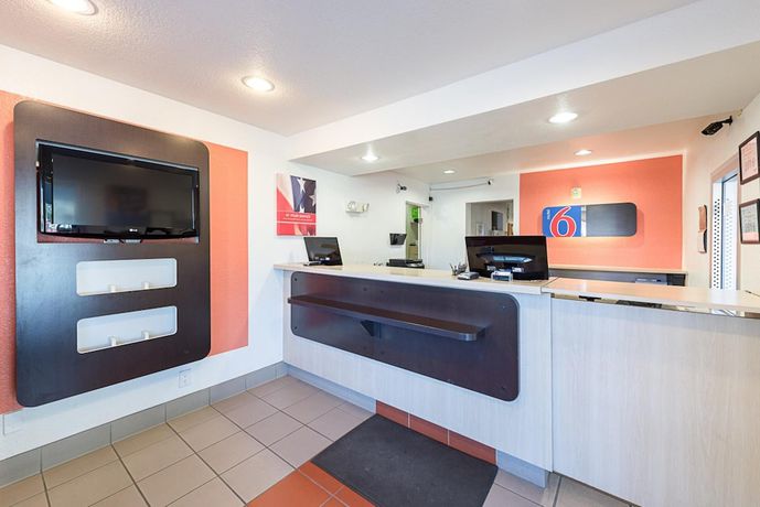 Imagen de los interiores del Hotel Motel 6 Carson City, NV. Foto 19