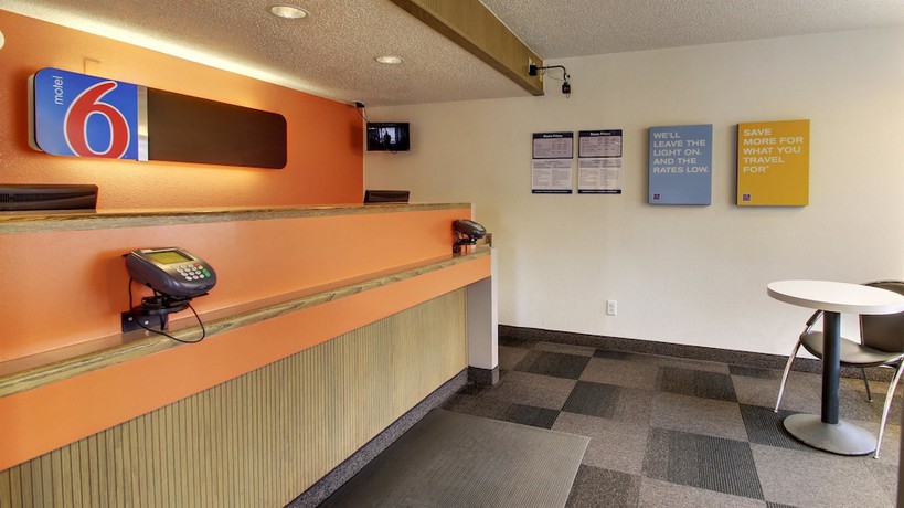 Imagen de los interiores del Hotel Motel 6 Cedar Rapids, IA. Foto 17