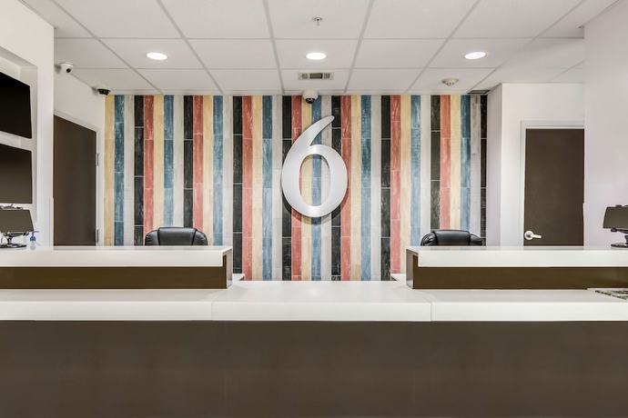 Imagen de los interiores del Hotel Motel 6 Cleburne, Tx. Foto 17