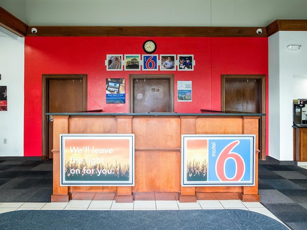 Imagen de los interiores del Hotel Motel 6 Columbus, OH - OSU. Foto 17