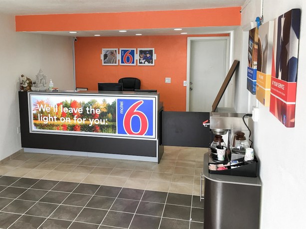 Imagen de los interiores del Hotel Motel 6 Connellys Springs, NC. Foto 19