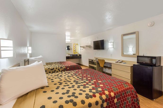 Imagen de la habitación del Hotel Motel 6 Cross Lanes, Wv - Goff Mountain Rd. Foto 4