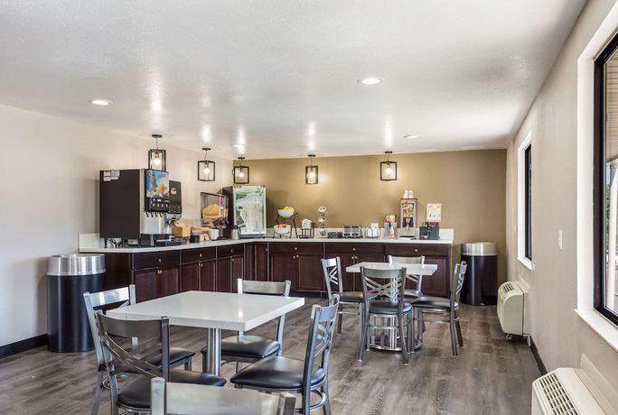 Imagen del bar/restaurante del Hotel Motel 6 Cross Lanes, Wv - Goff Mountain Rd. Foto 2