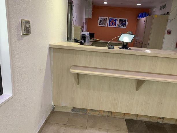 Imagen de los interiores del Hotel Motel 6 Dayton, Oh. Foto 20