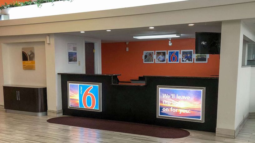 Imagen de los interiores del Hotel Motel 6 Daytona Beach, Fl - Speedway. Foto 16