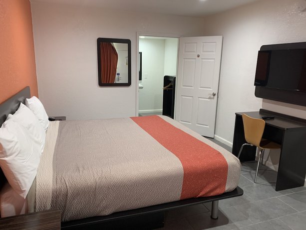 Imagen de la habitación del Hotel Motel 6 Englewood, Fl. Foto 7