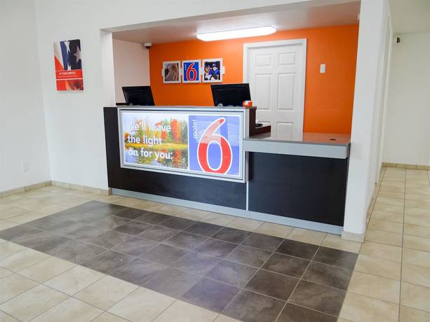 Imagen de los interiores del Hotel Motel 6 Erie, PA. Foto 18