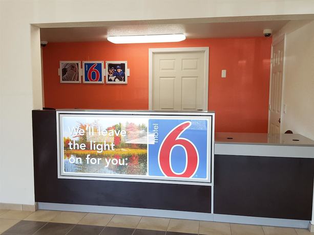 Imagen de los interiores del Hotel Motel 6 Erie, PA. Foto 19