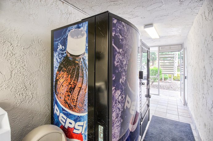 Imagen de los interiores del Hotel Motel 6 Everett, WA - South. Foto 17