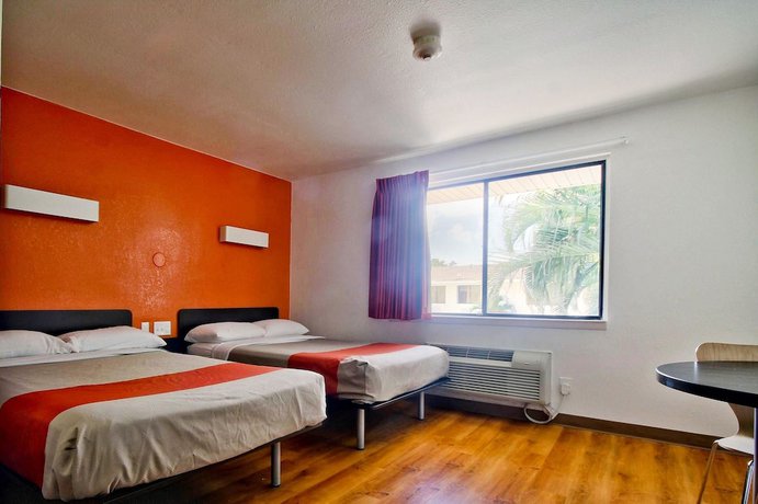 Imagen de la habitación del Hotel Motel 6 Fort Lauderdale, FL. Foto 3