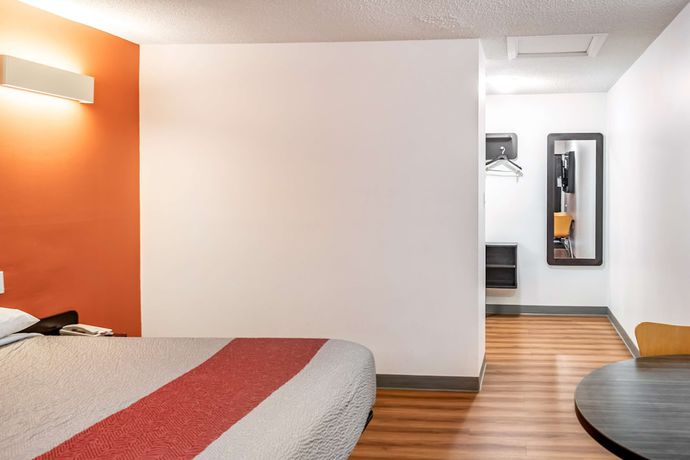 Imagen de la habitación del Hotel Motel 6 Fort Nelson, BC. Foto 5
