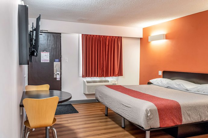 Imagen de la habitación del Hotel Motel 6 Fort Nelson, BC. Foto 11