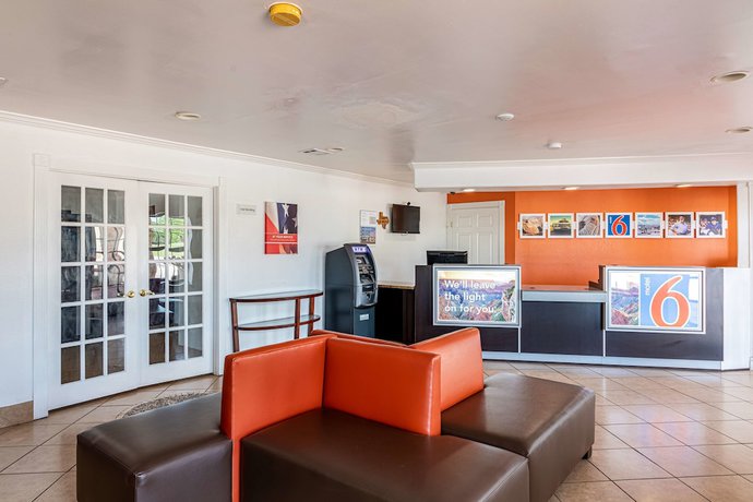 Imagen de los interiores del Hotel Motel 6 Georgetown, TX. Foto 19