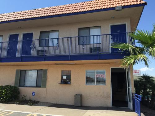 Imagen general del Hotel Motel 6 Henderson NV. Foto 7