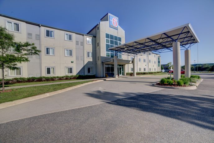 Imagen general del Hotel Motel 6 Huntsville, On. Foto 1