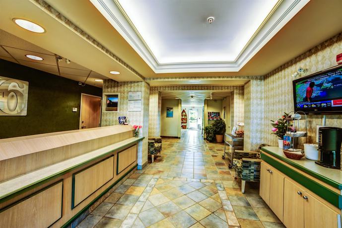 Imagen de los interiores del Hotel Motel 6 Huntsville, On. Foto 19